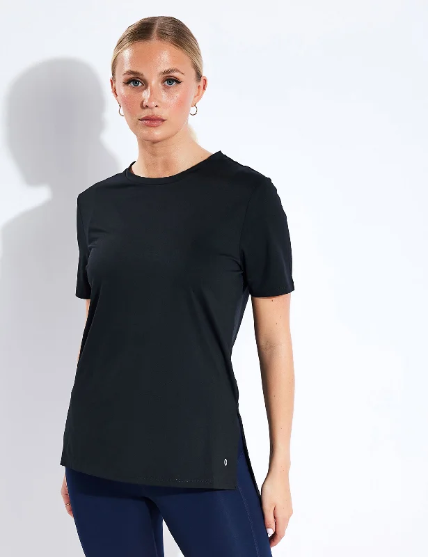 Scoop Neck Mesh Back T-shirt - Black