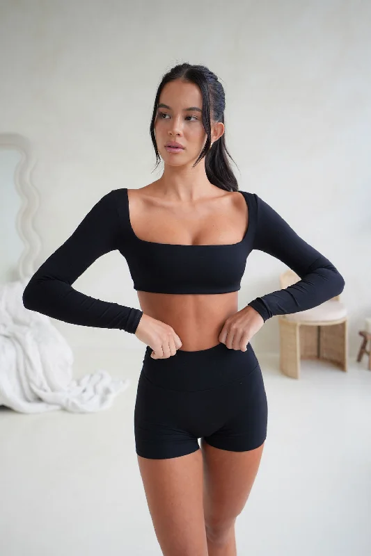 SLEEK LONG SLEEVE TOP - BLACK